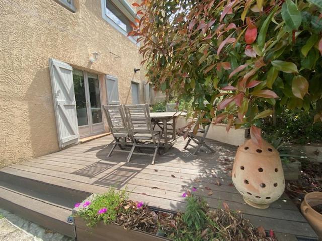 Joli Rez-De-Villa 80 M2 Proche Mer Carqueiranne Exterior photo