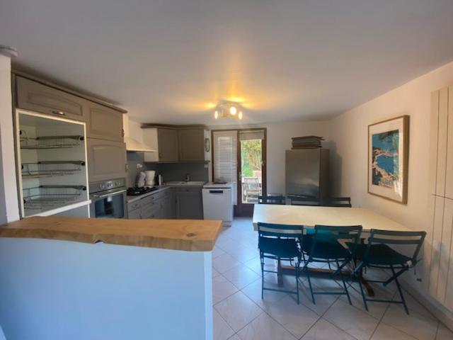Joli Rez-De-Villa 80 M2 Proche Mer Carqueiranne Exterior photo
